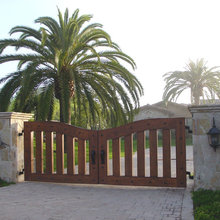 Entrance gate