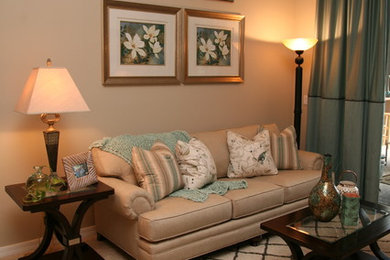 Inspiration for a transitional living room in Orlando.