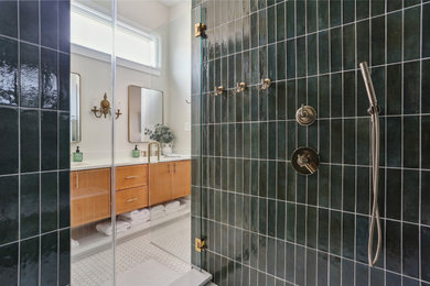 Bathroom - bathroom idea in New Orleans
