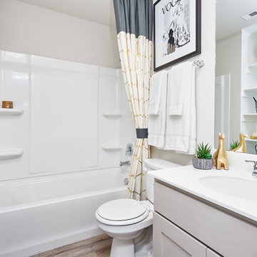 Austin, Texas | Cardinal Crossing - Townhome Acadia E Secondary Bathroom