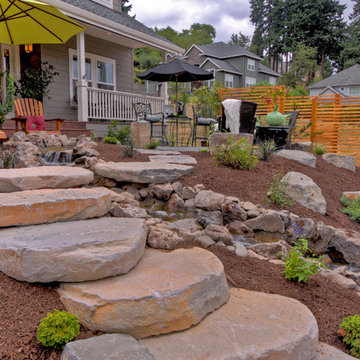 Gravel Courtyad - Water fall - Slab stone steps - privacy screens