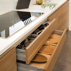 LEICHT CABINETS - Kitchen Cabinetry
