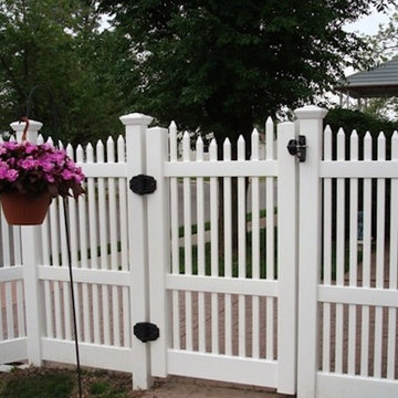 Vinyl Fences: Picket