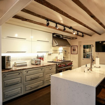Custom Kitchen Cabinets
