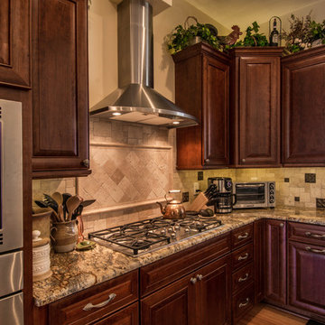 Kitchen in Pasadena, FL