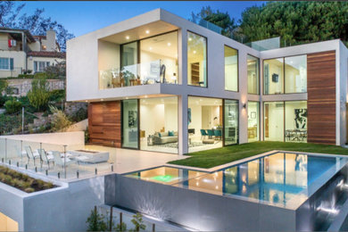 Minimalist exterior home photo in Los Angeles