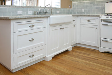 Example of a farmhouse kitchen design in Santa Barbara