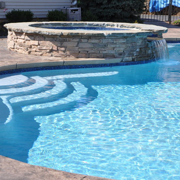 Classical Pool with Raised Spa and Traditional Diving Board