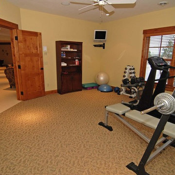 Hobby farm residence