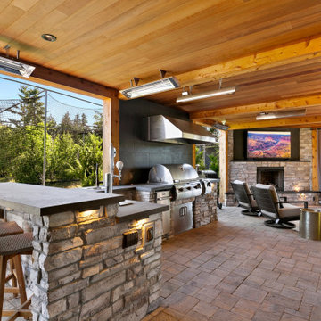2-level entertaining in Sammamish
