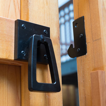 Stainless Steel Modern Ring Gate Latch with tapered handle with black powder