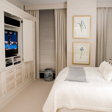 Yorkville Area Apartment