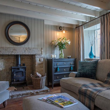 Grade II Listed Cottage:  Sitting Room