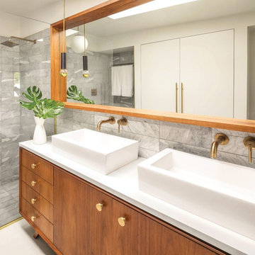 Glamorous midcentury modern kitchen in Palm Springs