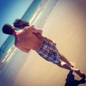 Aaron Bell's photo