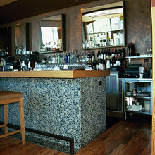 kitchen under Bar