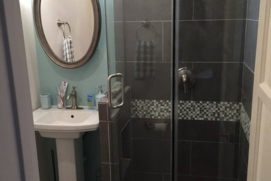Bathroom - bathroom idea in Los Angeles
