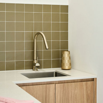 The Sherwood (Breakfast bar & Laundry)