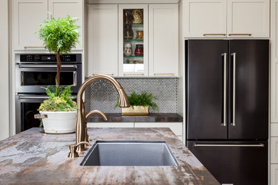 Example of a kitchen design in Sacramento