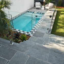 Casa Avalon - Products