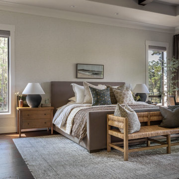 Transitional Hill-Country Primary Bedroom