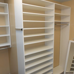 Walk-in in Eggshell Ivory; Clifton, VA - Shoe Storage