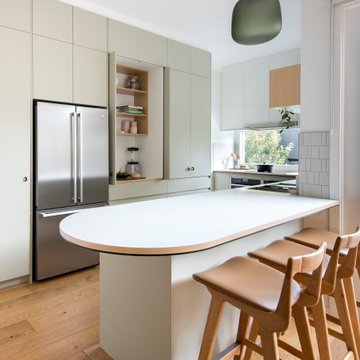 A Contemporary Kitchen Renovation in Malvern