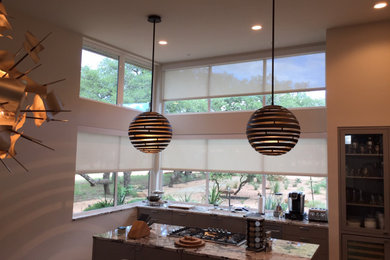 Transitional kitchen photo in Austin