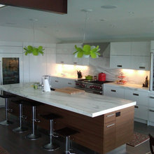 Cabinet hardware