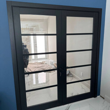 Quadro 4522 Black with euro handles Vero