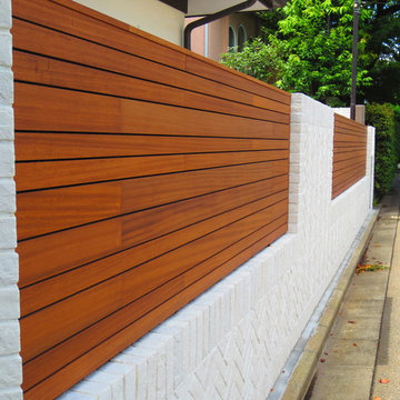 天然木ルーバー材テクニクリック　樹種アユースサーモ