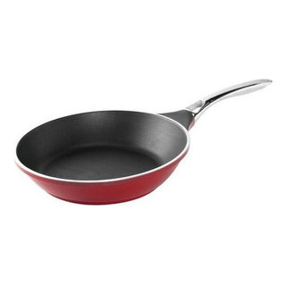 Bayou Classic 20 Inch Jumbo Cast Iron Skillet Features Dual Helper