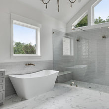 Houston House - Bathrooms