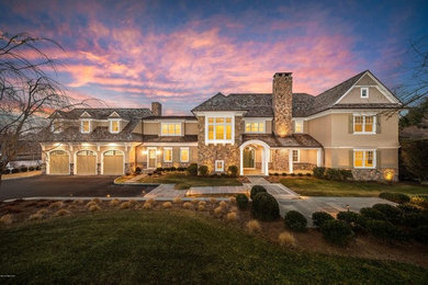 Beach style exterior home photo in New York