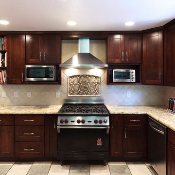 Updated Kittery Court Kitchen