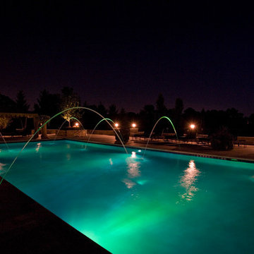 Lake Forest, IL Swimming Pool and Raised Hot Tub with Laminar Fountains