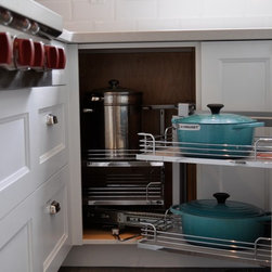 West 34th - Classic - Kitchen Storage And Organization