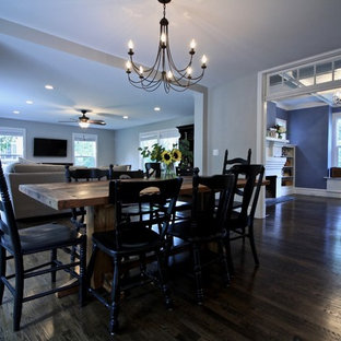 セントルイスの中サイズのLDKの画像 (グレーの壁、無垢フローリング、茶色い床)