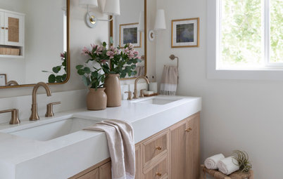 Room Tour: A Small Dated Bathroom Gets a Fresh, Natural Makeover