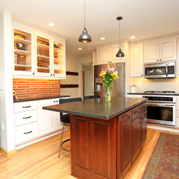 Wauwatosa Kitchen and Petite Entry