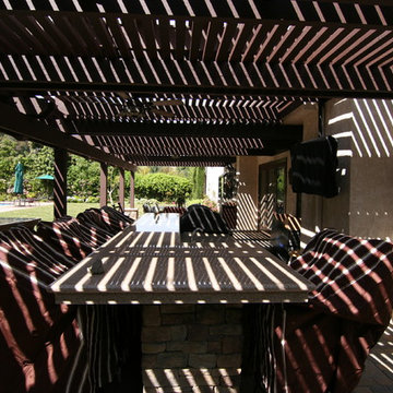EXTERIOR BBQ, FOUNTAIN AND PATIO