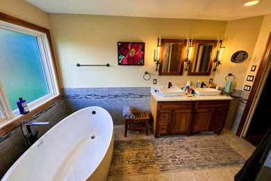 Bathroom - bathroom idea in Minneapolis