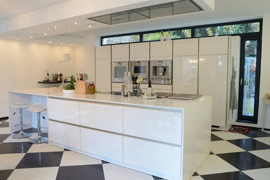This is an example of a kitchen in Cologne.