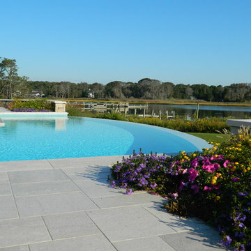 Vanishing Edge Pool on the Coast