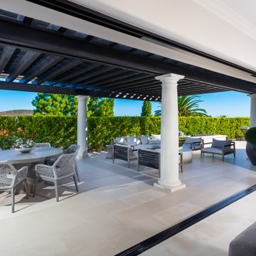 20-Foot LaCantina Pocket Sliding Door Opening to Covered Patio – Newport Coast