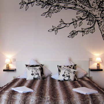 Baxpax Downtown Hostel