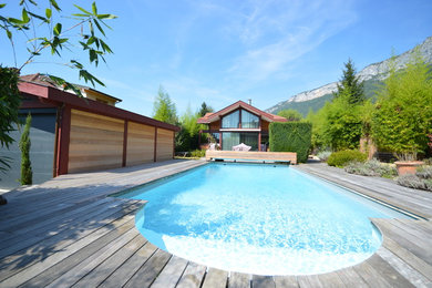 Inspiration pour une piscine méditerranéenne.
