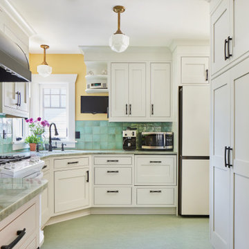 1921 Seattle Craftsman Remodel with Kitchen Bump-Out, Laundry Relocation, and Hi