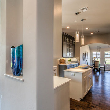 Open kitchen & sunroom