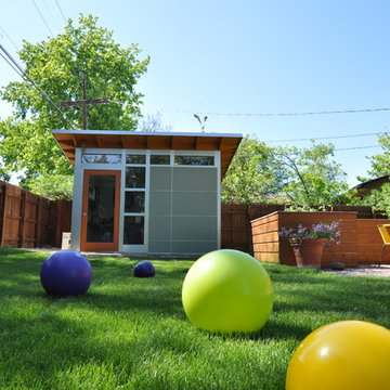 A Modern Backyard Home Office